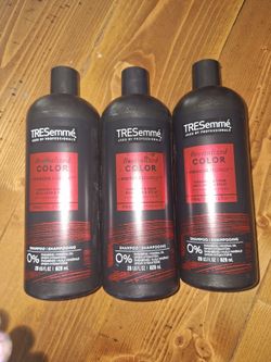 Brand new 3-pack bundle of TRESemmé Revitalized Color Shampoo! Great value stock-up price. Formulated specifically for color-treated hair to lock in v