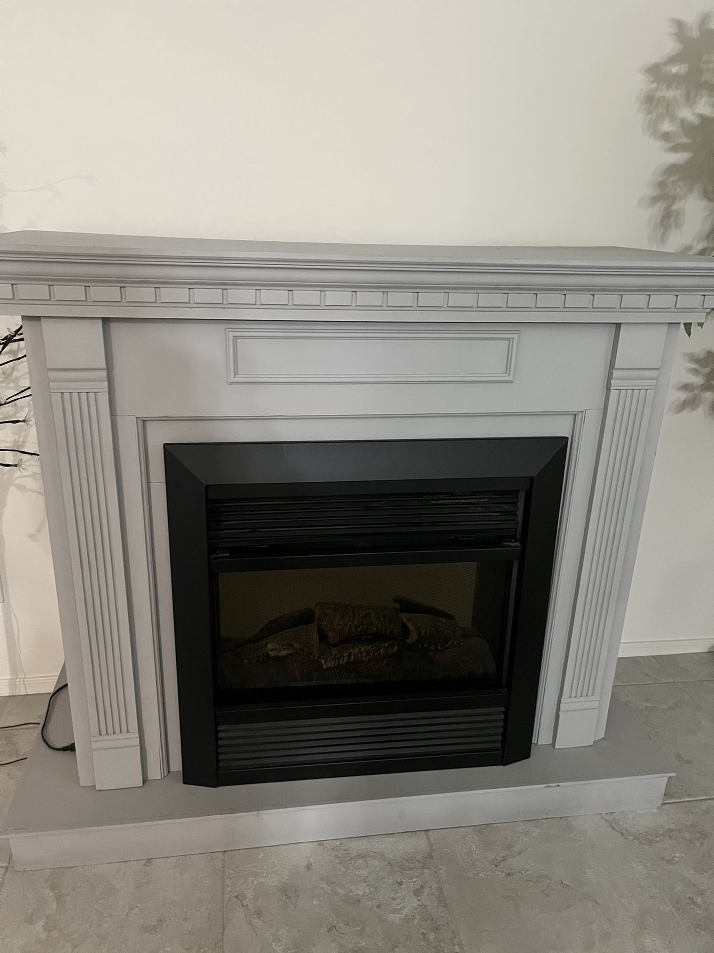Electric Fire Place/Heater Light Grey