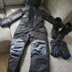 Traje De Nieve Botas Y Guantes  ......snow clothing ,boots and gloves