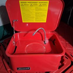 Homak parts washing bin brand new