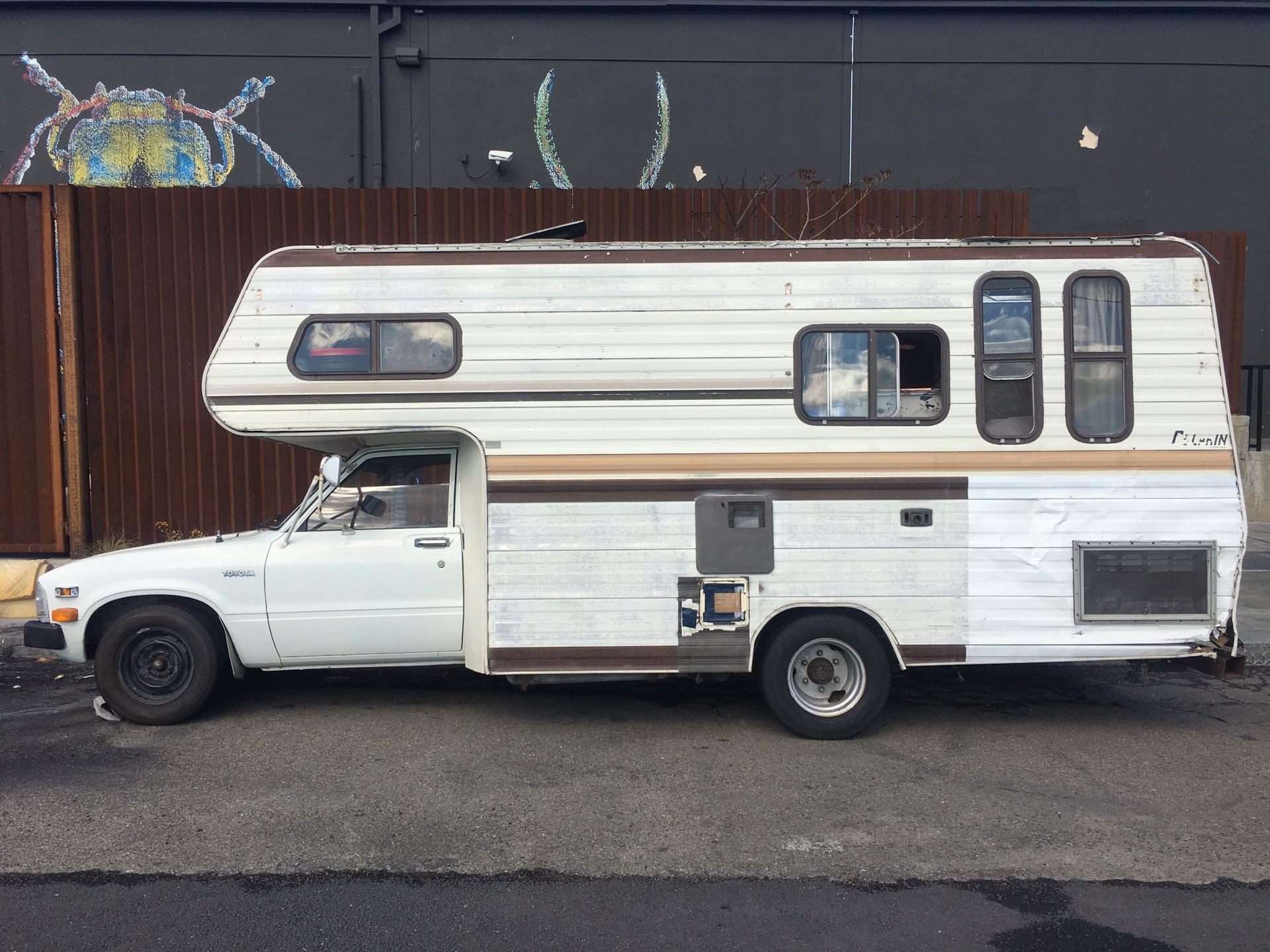 1984 Toyota Dolphin RV 20ft.