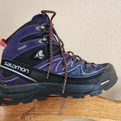 Toegeven repetitie Portret 7.5 Salomon X Alp Mid LTR GTX Waterproof Hiking Boots - Women's for Sale in  Colorado Springs, CO - OfferUp