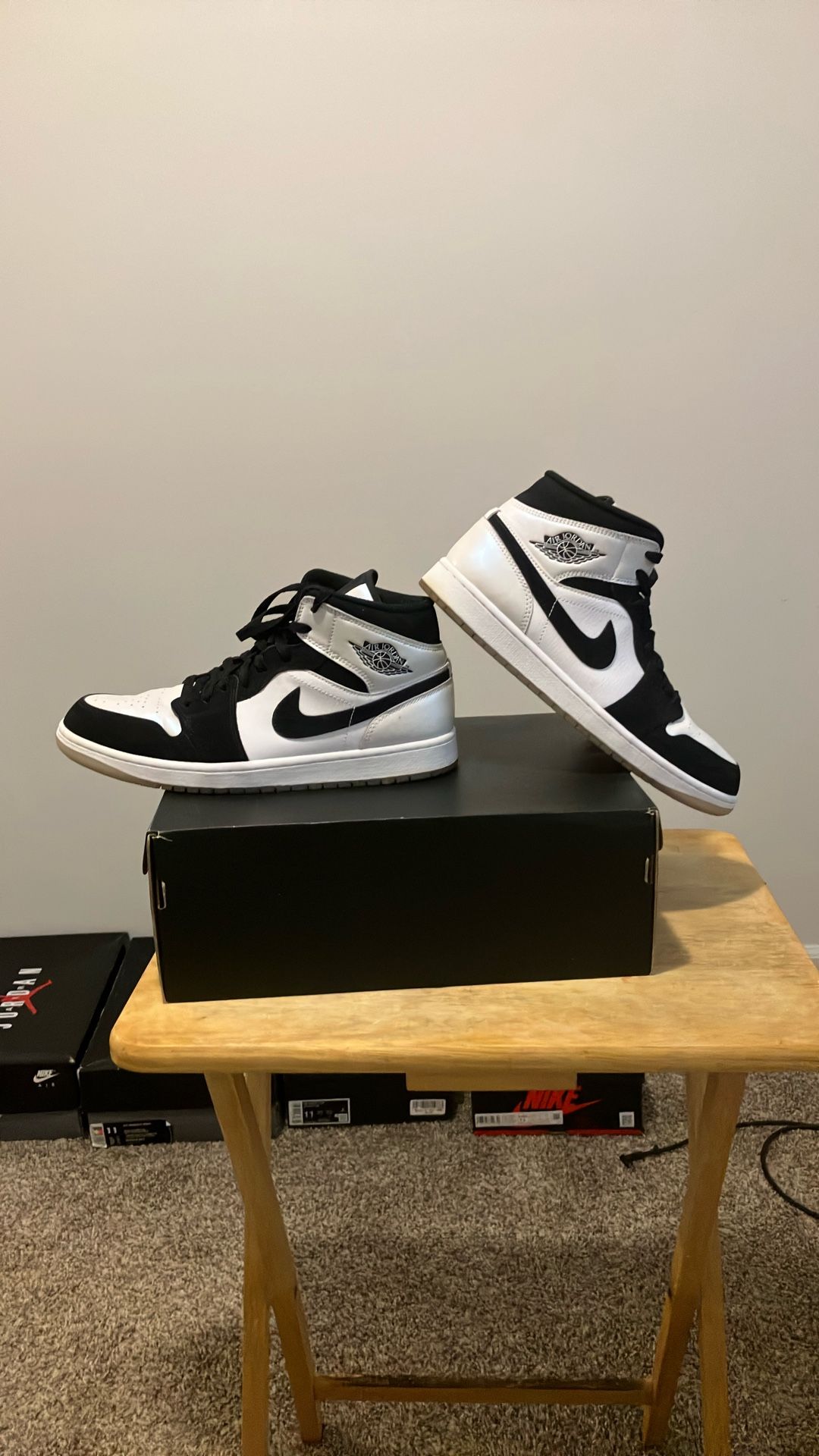Air Jordan 1 Mid SE ‘Diamond’