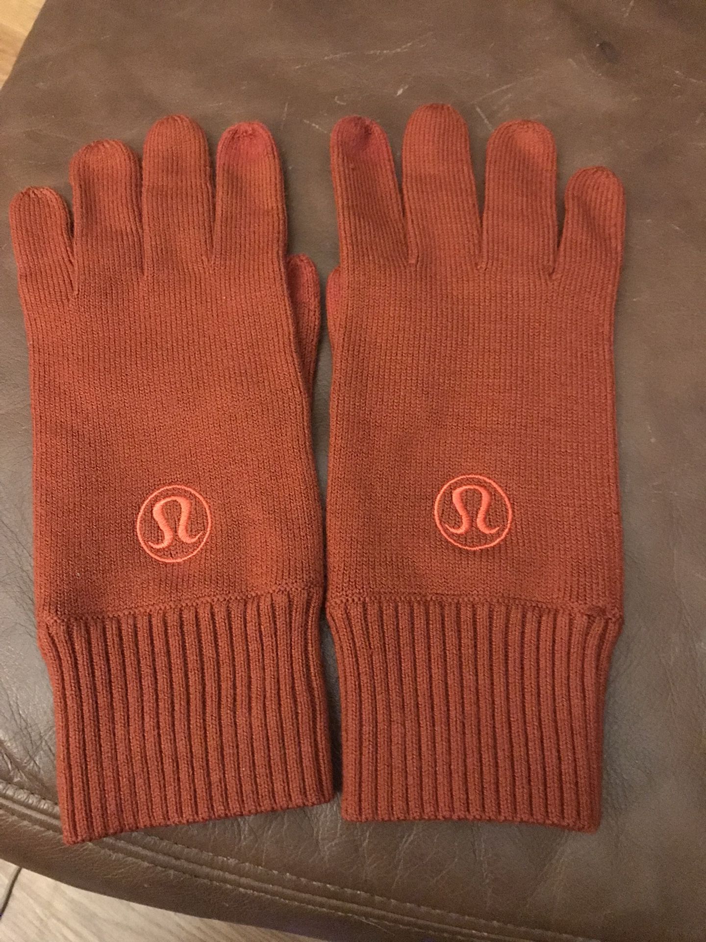 Lululemon Gloves