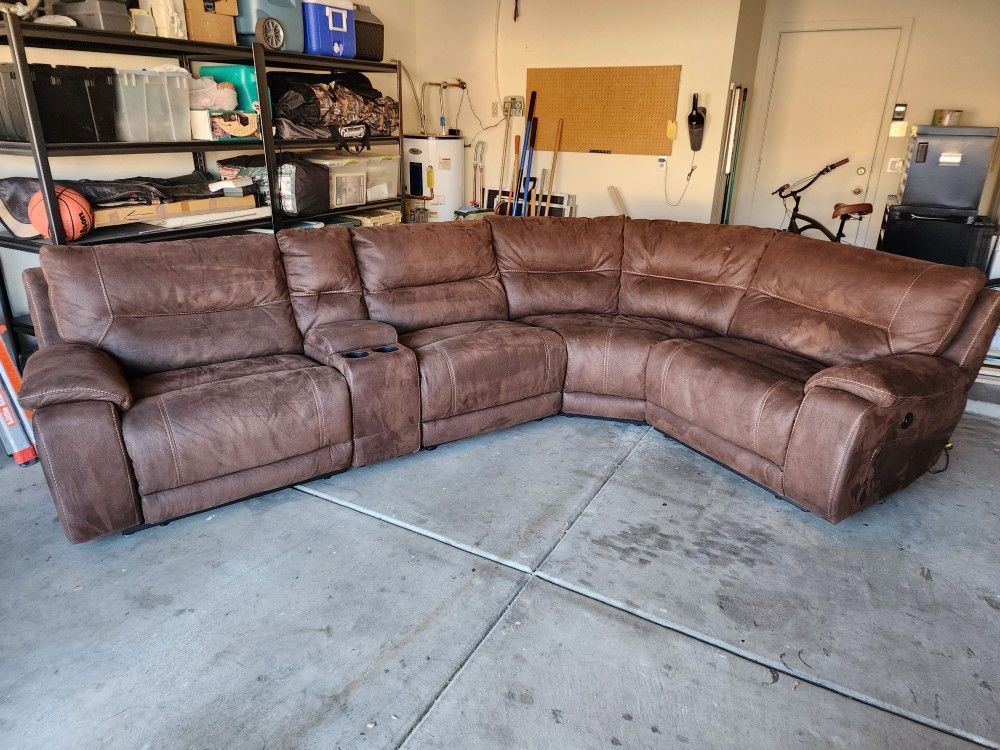 Free Couch -No Longer Available-