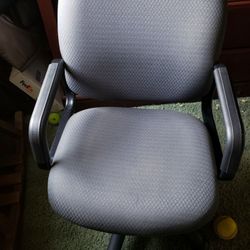 Gray / Black Office Chair