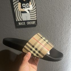 Burberry Slides 