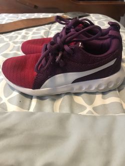 Girls puma shoes