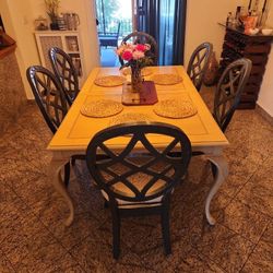 Dining/Kitchen Table & 6 Chairs