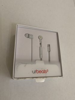 UrBeats 3 headphones 🎧 lighting connector for IPhone