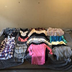 Women’s Size MED/LARGE clothes BIG BUNDLE