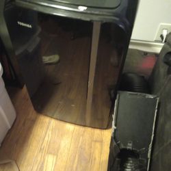 Toshiba 13,500 BTU 115-VOLT Wifi Portable Air Conditioner With Dehumidifier 