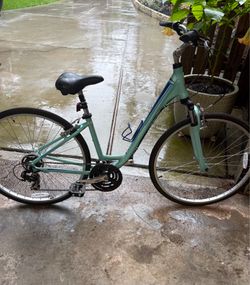 Schwinn Voyageur Hybrid Bike (Map plz)