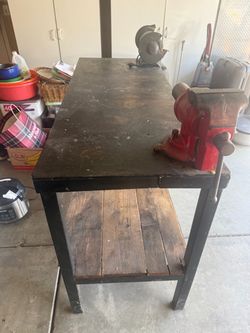 Heavy duty workbench