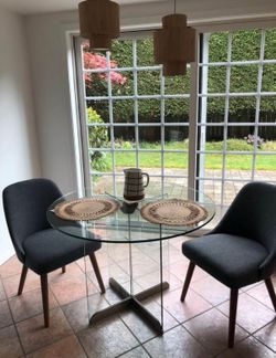 West Elm Calliope Glass Dining Table, Round - 4 Seater