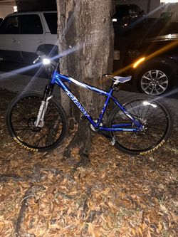 Giant 26” Hardtail Mountain Bike – Excellent Condition