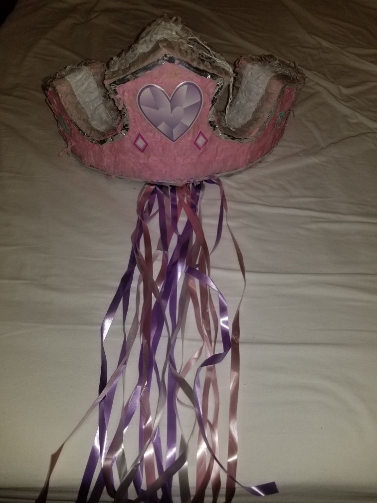 Princess crown pinata
