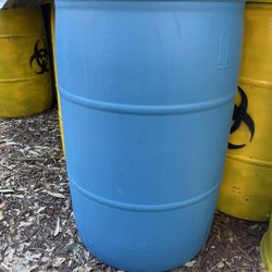 55 Gal Plastic Drums With Caps