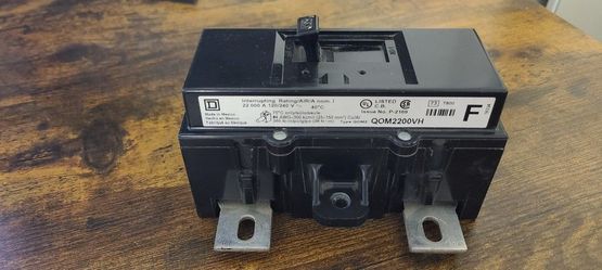 SQUARE D MAIN BREAKER 200 AMP ($40 or Best Offer)