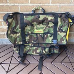 NY Messenger Bag ( LG ) For Sale !