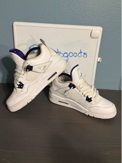 Jordan 4 Retro Metallic Purple