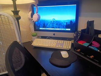 iMac Widescreen 21.5" Desktop with Wireless Mouse & Keyboard