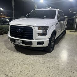 2015 Ford F150 SuperCrew Cab XLT