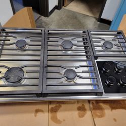 Brand new Wolf 36” Cooktop 