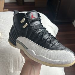 Jordan 12 Playoffs size 11.5