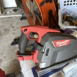 Milwaukee Metal Saw 8