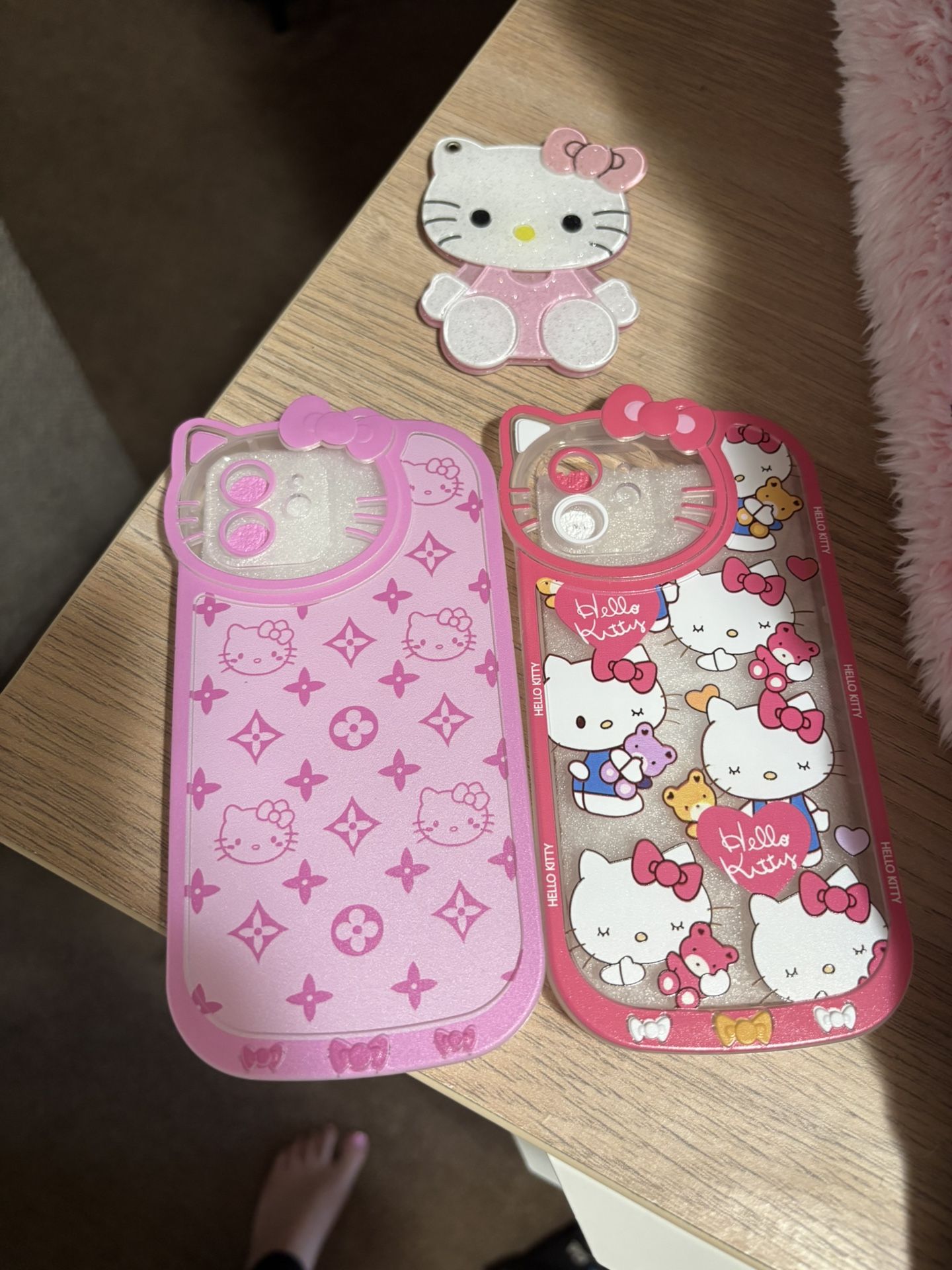 Hello Kitty iPhone 12 Case & Mirror