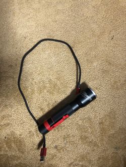 Milwaukee flash light