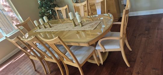 Dinning table