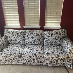 IKEA Ektorp Sofa