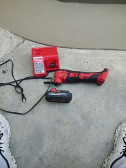 Milwaukee M18 Oscillating Multi-Tool with Battery and Charger