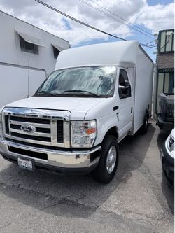 2016 Ford E-350