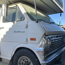 1970 Ford 300 Econoline class C RV