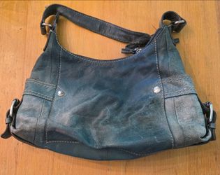 FREE - Worn Fossil Leather Purse - Leather Crafting