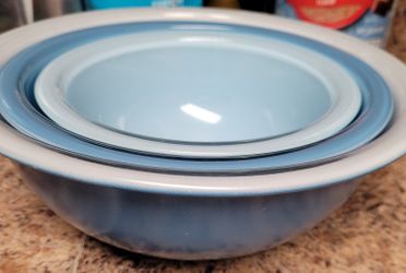 PYREX  Nesting Bowls