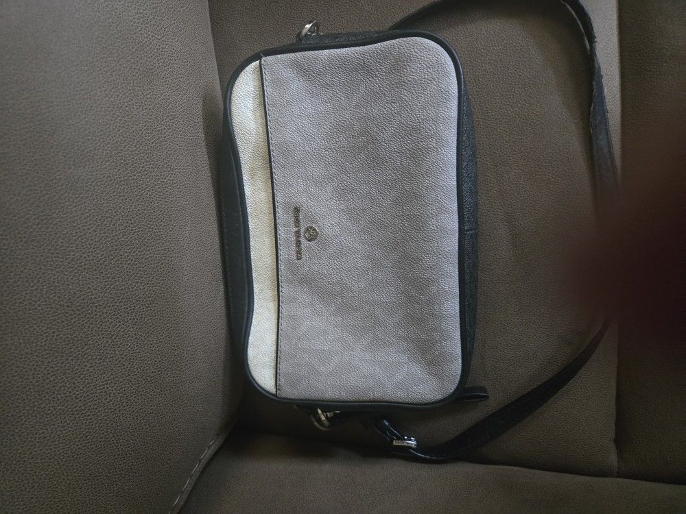 Authentic Michael Kors Crossbody