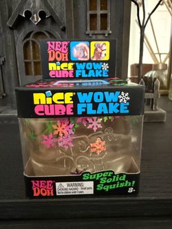 NeeDoh Wow Flake