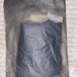 Essentials Men’s Set 