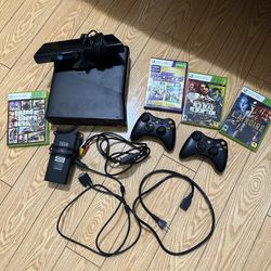 XBOX 360 BUNDLE WITH GAMES