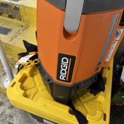 RIDGID 6 Qt. (1.5 Gal.) NXT Backpack Vacuum Cleaner with Filters and Shop Vacuum Attachments for Dry Applications HDB600