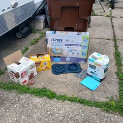 Dog Crate Potty Pad Food