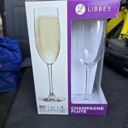 4 Champagne Flutes