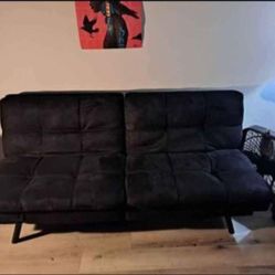 BLACK FUTON