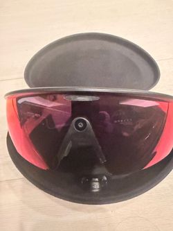 Oakley Meta with Case