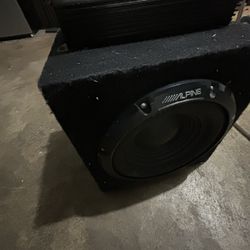 Alpine Subwoofer With Amplifier 