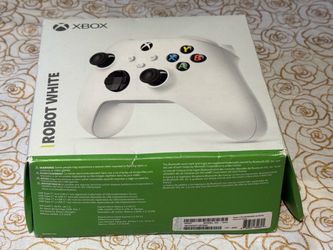 Microsoft Xbox Wireless Controller  White Bluetooth Wireless NEVER USED! NEW!!!